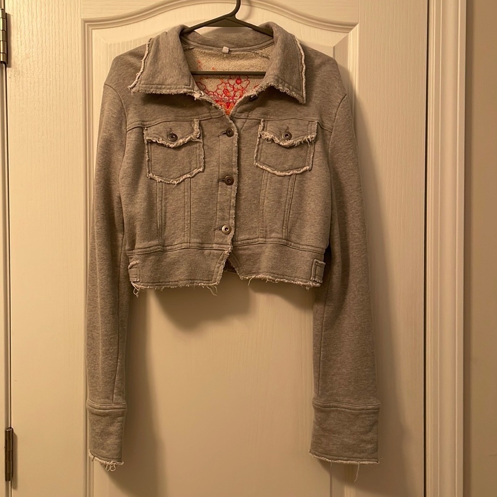 BB Dakota Cropped Jersey Jacket. Size M. EUC